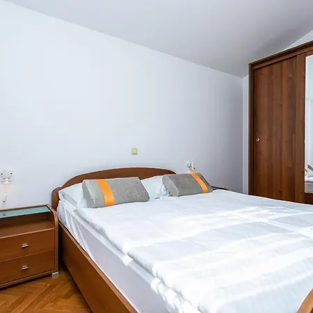 Apartments Crnekovic II Popa Dorcica Baska  Exterior photo