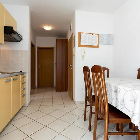 Apartments Crnekovic II Popa Dorcica Baska  Exterior photo