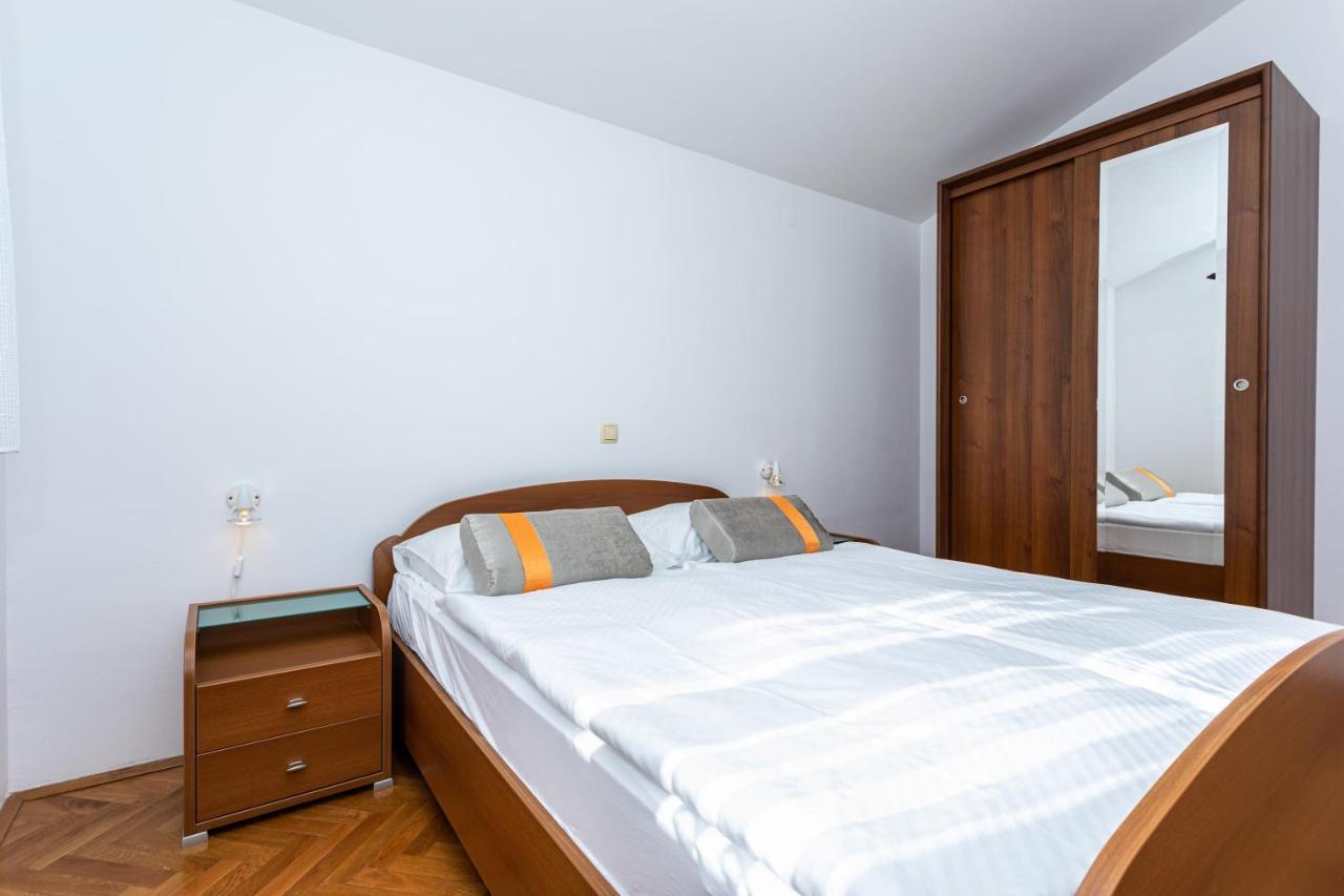 Crnekovic Ii Popa Dorcica Apartment *