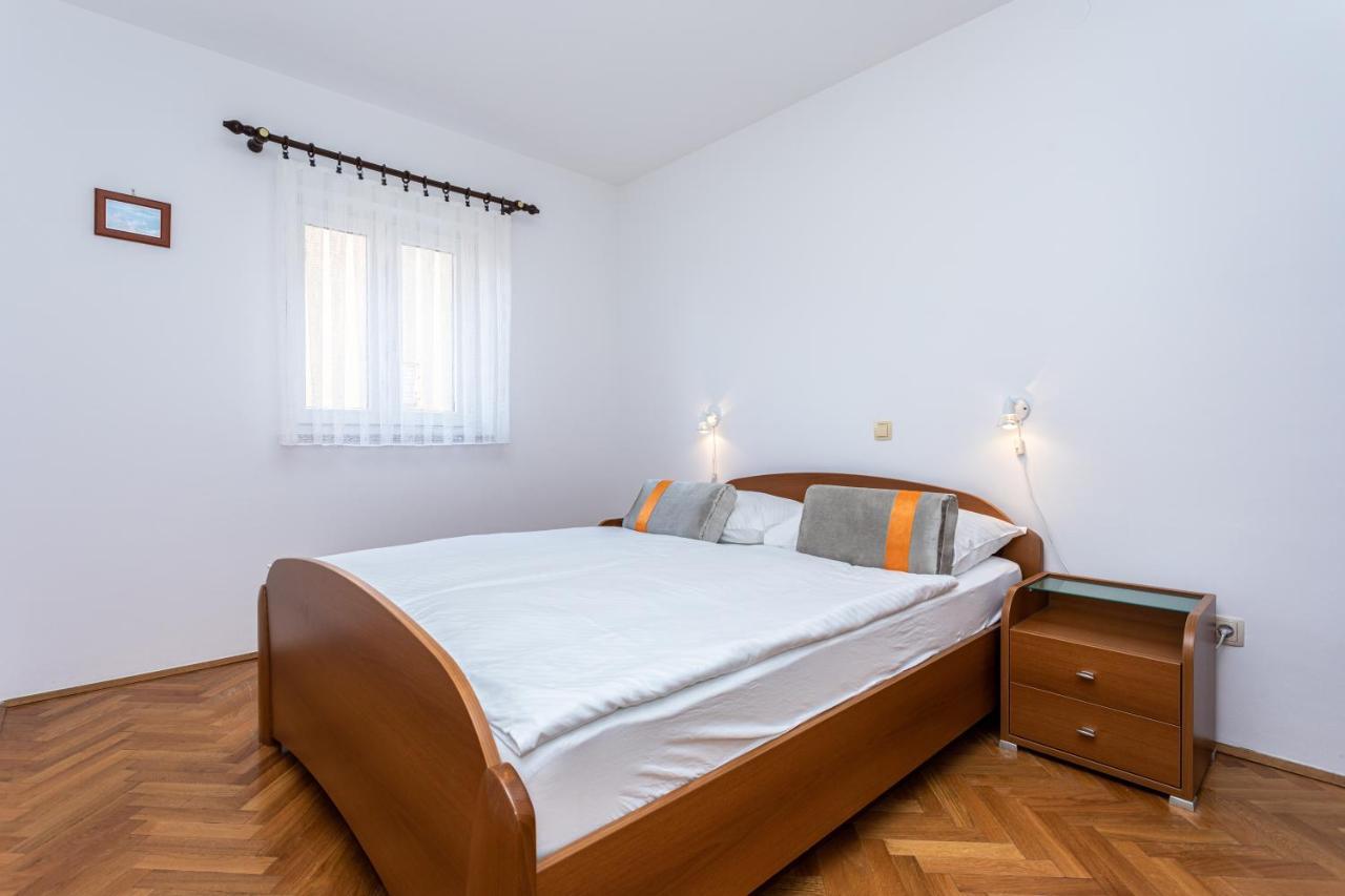 Apartment Crnekovic Ii Popa Dorcica *