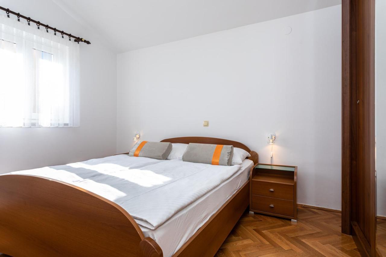 Apartment Crnekovic Ii Popa Dorcica *